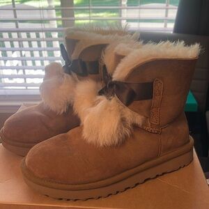 Ugg midi boots. Size 6